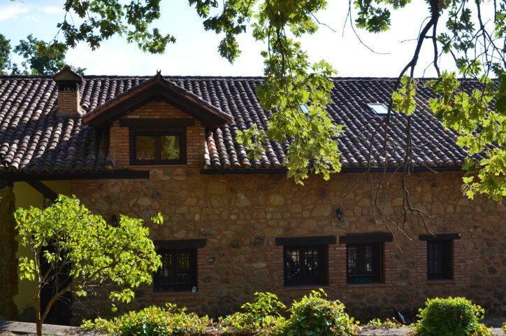 La Casona De Valfrio- Adults Only ξενώνας Collado  Εξωτερικό φωτογραφία
