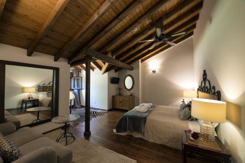 La Casona De Valfrio- Adults Only ξενώνας Collado  Εξωτερικό φωτογραφία